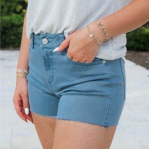 NWT makk Fashions: Dear John: Gigi Denim Shorts!